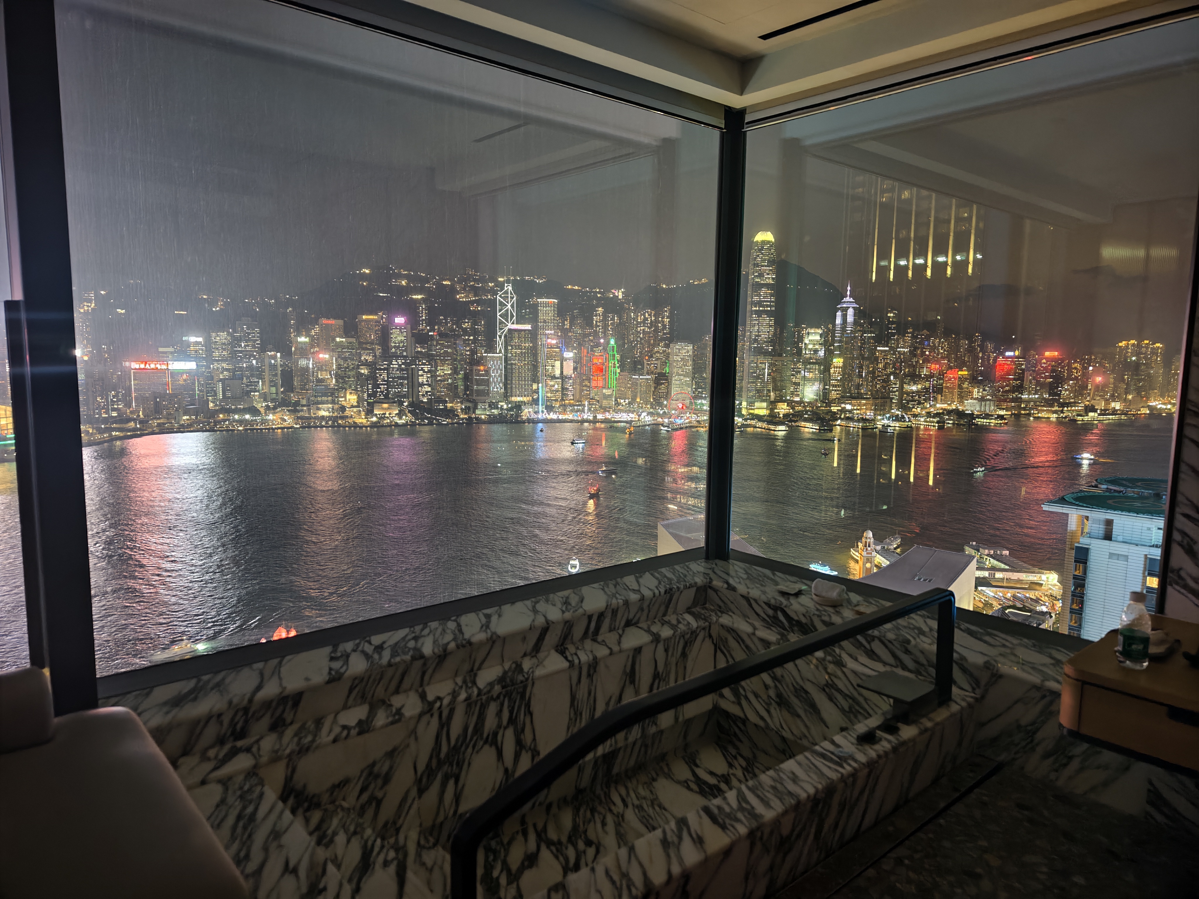 香港尖沙咀金普顿酒店 - 海景套房